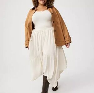 Torrid Tan Cream Tiered Hanky Hem Maxi Skirt Size 2 Pockets Boho Cottage Core